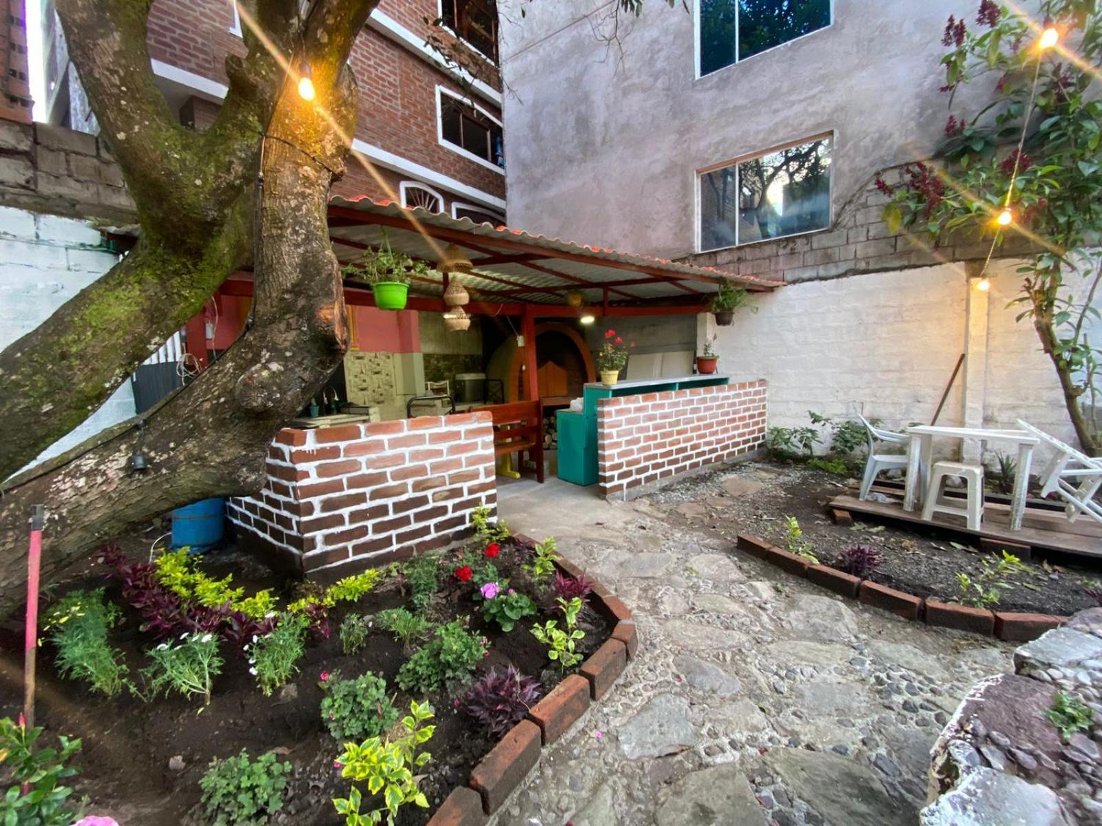 Garden House Hostal Baños Exterior foto